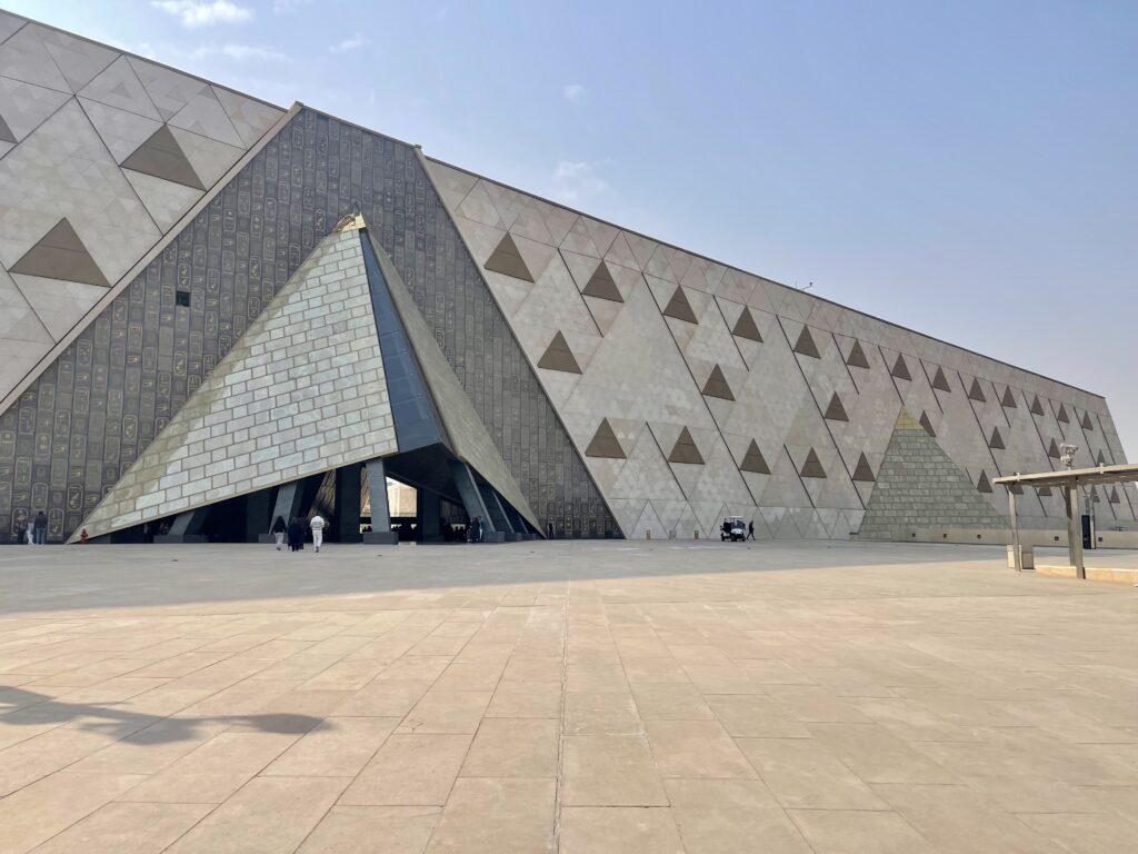 5 Things You Should Know About Egypt's GEM - The Grand Egyptian Museum ...