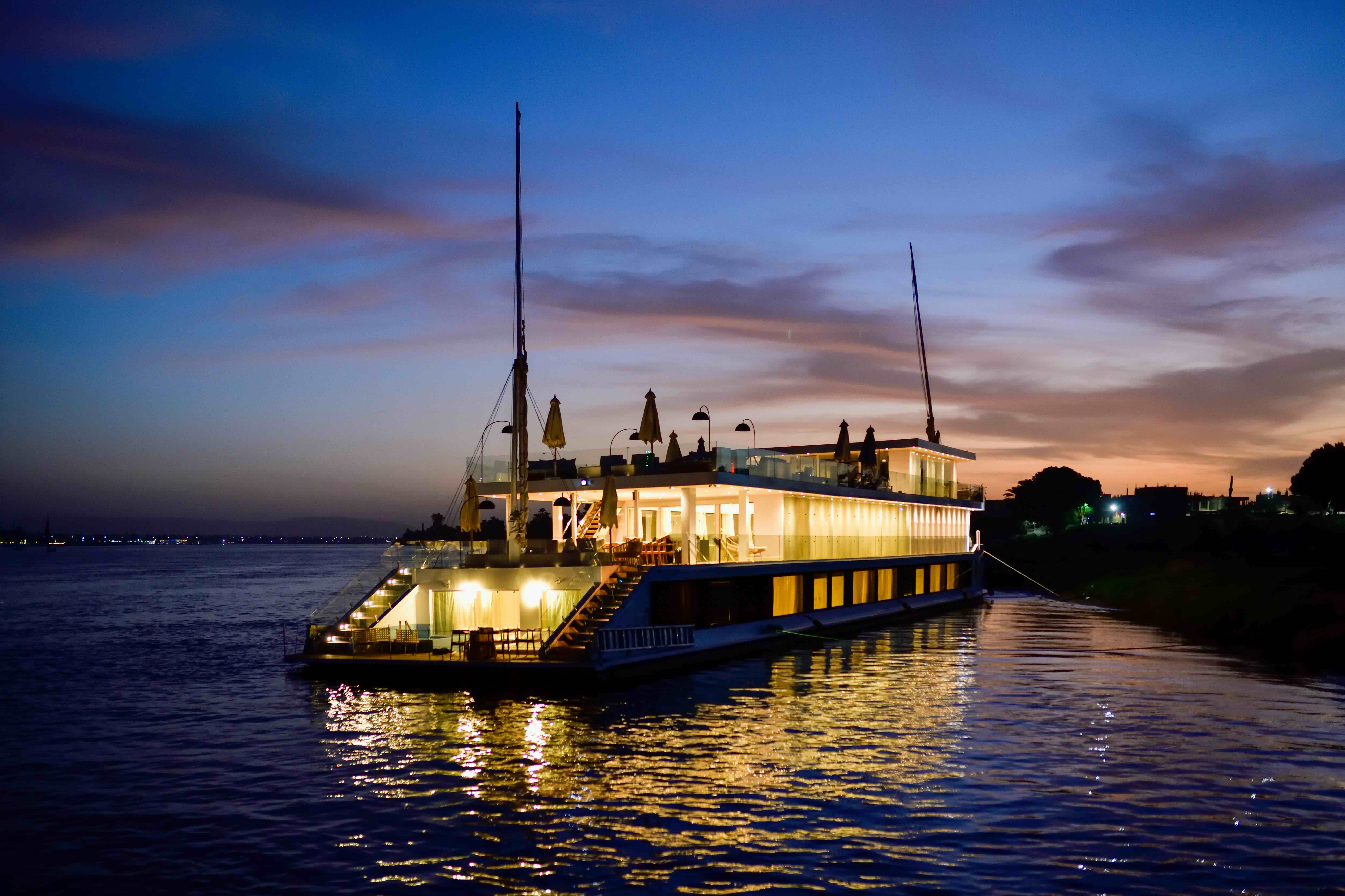 Kazazian_Exterior by Night_